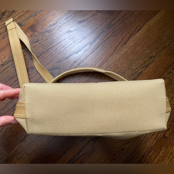 Rothys- The Daily Crossbody- Golden Wheat - Picture 11 of 15